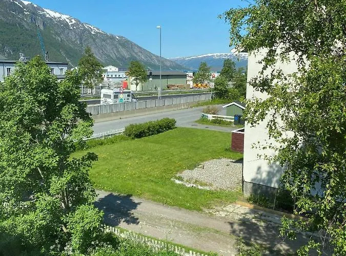 Overnatting, Vollanvegen 13